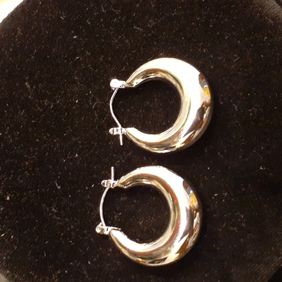 14K WG PLATED HOOPS HYPOALLERGENIC NEW - Picture 1 of 3